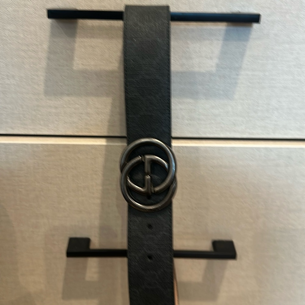 Gucci black leather belt for men